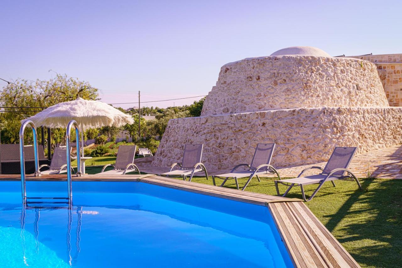 Relais Il Trullo Della Rupe Hotel Ostuni Bagian luar foto