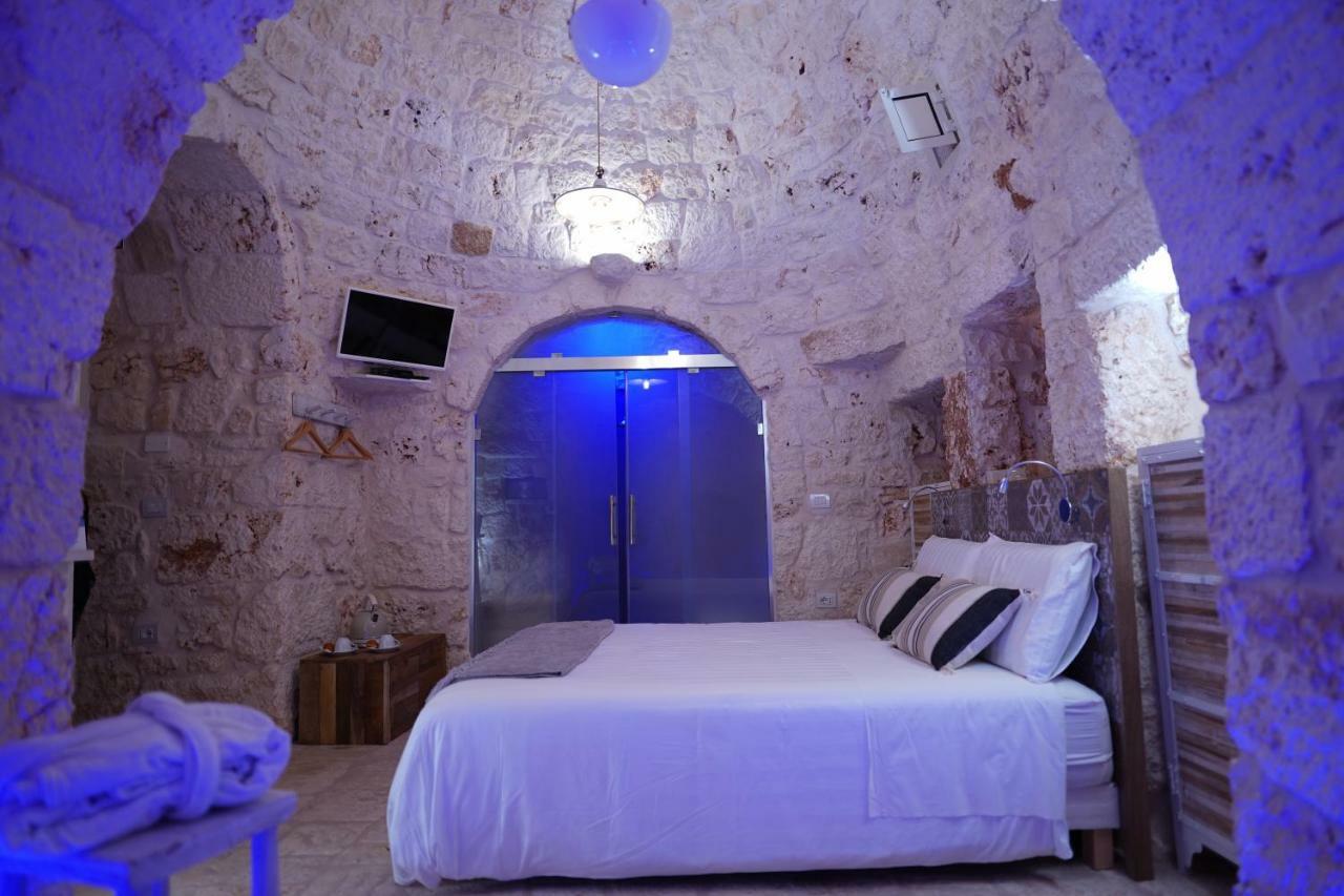 Relais Il Trullo Della Rupe Hotel Ostuni Bagian luar foto
