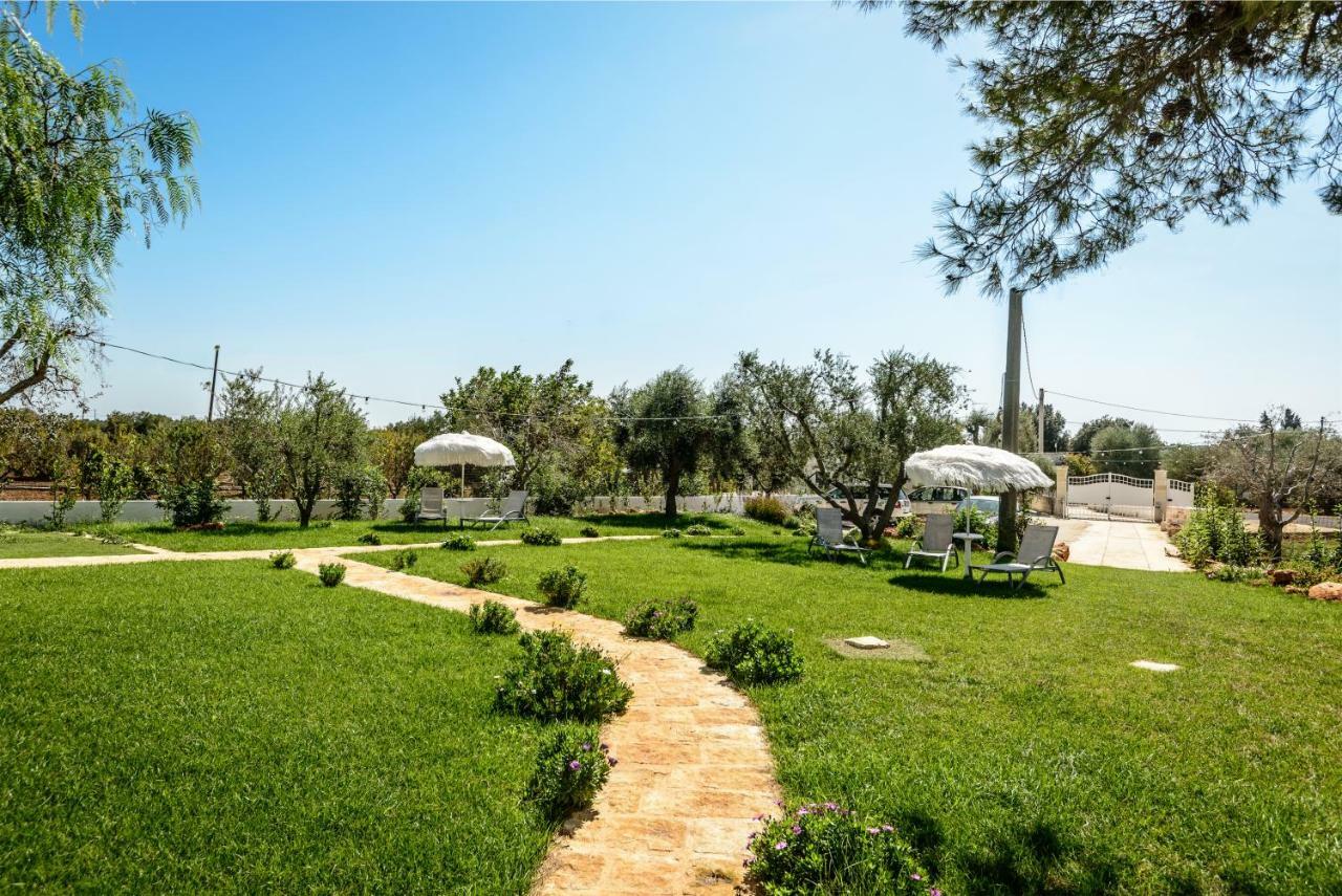 Relais Il Trullo Della Rupe Hotel Ostuni Bagian luar foto